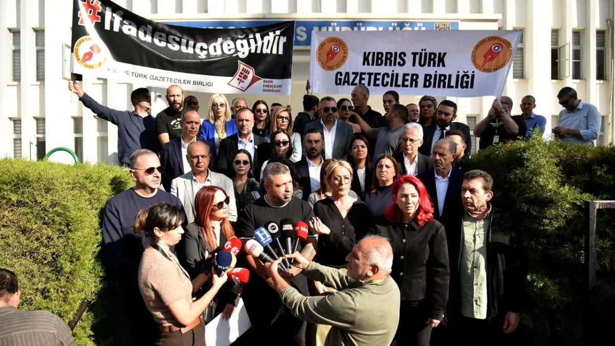 Basın örgütleri yeniden Lefkoşa Polis Müdürlüğü önünde olacak